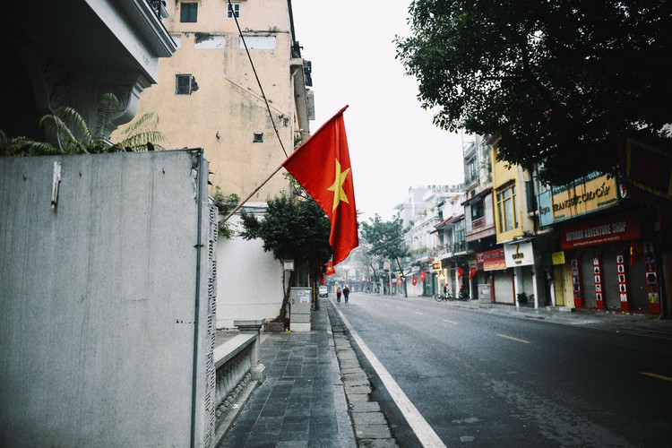 Ha Noi vang lang sang mung 1 Tet, nguoi dan xuat hanh du Xuan muon-Hinh-9