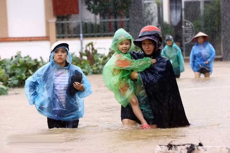 BAO TRI THUC VA CUOC SONG KEU GOI UNG HO DONG BAO VUNG BAO LU