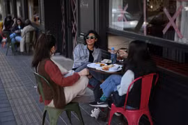 Cuộc sống người dân Iran giữa ngừng bắn