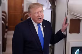Vì sao Tổng thống Trump hoãn cuộc tấn công mới vào Iran?