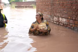 Số nạn nhân tử vong vì mưa lớn, lũ quét ở Pakistan vượt 100 người 