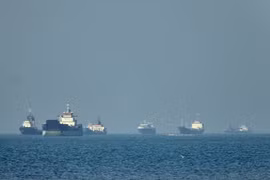 Anh chuẩn bị rà phá thủy lôi tại eo biển Hormuz?