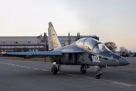 Tiêm tích Yak-130M cất cánh - khi người thầy trở thành chiến binh