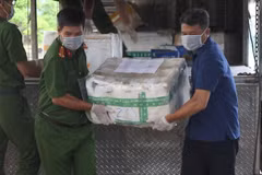 Công an TP HCM triệt phá đường dây tàng trữ, mua bán Xyanua ra sao?