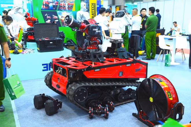 Triển lãm quốc tế về PCCC và Cứu hộ cứu nạn 2026 khai mạc tại Hà Nội