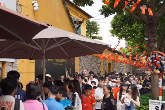 [GALLERY] Điểm vui chơi tại Hà Nội đông khách dịp nghỉ lễ Quốc khánh 2/9