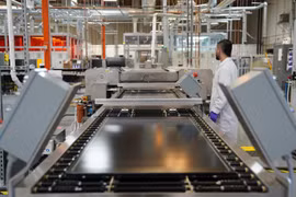 Mỹ tạo đột phá về pin mặt trời perovskite với hiệu suất vượt 30%