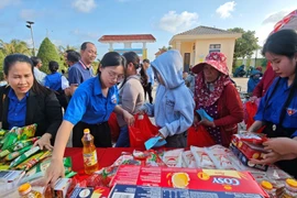 Tết hải đảo thắm tình quân dân tại Đặc khu Lý Sơn