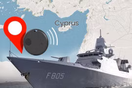 Nhóm tàu sân bay Pháp bị theo dõi qua... Bluetooth 