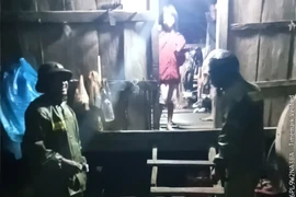 Núi đe sạt lở, xã miền núi Quảng Ngãi sơ tán trong đêm