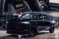 Ngắm "khủng long" bán tải Ram 1500 bản độ DC650, giá từ 2,36 tỷ đồng