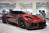 Lý do Chevrolet Corvette ZR1 2019 cũ bán lại đắt hơn siêu xe 2025 mới