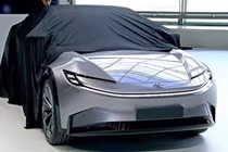 Toyota Corolla mới lộ diện trước thềm Japan Mobility Show 2025