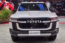 Toyota Land Cruiser 300 GR Sport ra mắt Đông Nam Á, giá hơn 4,3 tỷ đồng