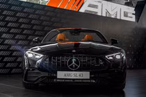 Mercedes-AMG SL43 mui trần bất ngờ giảm giá tới 1,06 tỷ tại Việt Nam