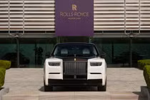 Chi tiết Rolls-Royce Phantom Centenary mạ vàng 24K, thêu 440.000 mũi