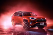 Toyota cáo buộc đối thủ bán ôtô hybrid "giả cầy” đánh lừa người dùng