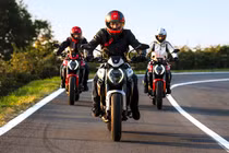 Chi tiết Ducati Monster 2026 vừa ra mắt với nhiều cải tiến thú vị