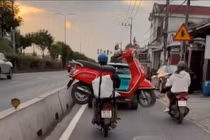 Xe máy chở xe máy gây nguy hiểm, cảnh sát đang xác minh vụ việc