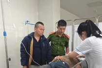 Cán bộ Công an xã vượt hơn 20km đưa người dân bị tai nạn lao động đi cấp cứu