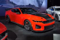 Ford Mustang Dark Horse SC 2026 chính thức chốt giá từ 2,7 tỷ đồng