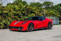 Siêu phẩm Ferrari 812 Competizione A tăng giá gấp 4 lần chỉ sau 3 năm