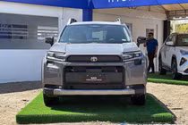 Toyota RAV4 Hybrid 2026 từ 970 triệu đồng tại Philippines, có về Việt Nam?