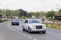 Dàn ôtô trị giá cả trăm tỷ đồng của "Qua" Vũ xuyên Việt hàng nghìn km