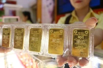 Giá vàng hôm nay 16/05: Vàng miếng, vàng nhẫn rơi tự do