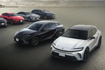 "Soi" Toyota Crown Sport The 70th đặc biệt từ 929 triệu đồng