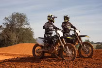 Triumph TF 250-X 2026 - cào cào chuyên nghiệp gần 300 triệu đồng