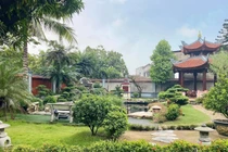 Biệt phủ toàn gỗ quý đẹp như resort tại Bắc Ninh 