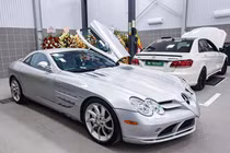 Mục sở thị siêu phẩm Mercedes-Benz SLR McLaren độc nhất Việt Nam 
