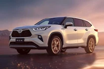 Ra mắt Toyota Highlander bản Trung Quốc - sở hữu màn hình "khủng"