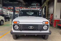 "Tóm gọn" Lada Niva Legend gầm cao, xuất hiện tại Hà Nội