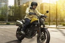 Honda nâng cấp công nghệ côn điện tử E-Clutch cho scrambler CL250 2025