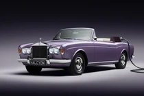 Rolls-Royce Corniche "tái sinh" với động cơ điện, chạy hơn 480km/sạc