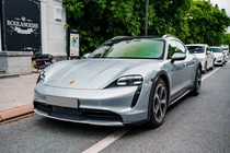 Hơn 80 xe sang điện Porsche Taycan tiền tỷ bị triệu hồi tại Việt Nam