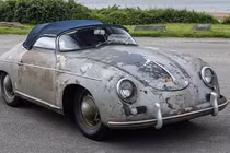 Porsche 356 1955 đắt nhất thế giới "ngủ" trong kho thóc 60 năm