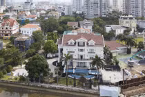 Bên trong biệt thự dát vàng của gia đình tỷ phú Johnathan Hạnh Nguyễn