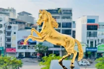 Thú chơi Tết xa hoa của giới nhà giàu Việt