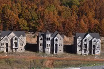 Bí ẩn khu nghỉ dưỡng hơn 42.000 tỷ đồng bị bỏ hoang cả thập kỷ 