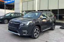 Subaru Forester VIN 2024 tiếp tục giảm giá hơn 300 triệu đồng