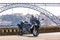 Kymco AK550 2026 ra mắt Malaysia, giá bán khoảng 360 triệu đồng