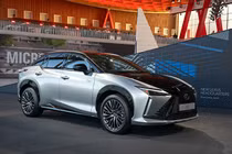 Lexus RZ 2026 ra mắt F Sport đầu bảng, mạnh nhất trong lịch sử thương hiệu