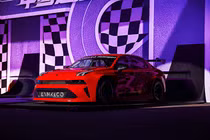 Lynk & Co 03+ TCR giá 5,2 tỷ đồng "cháy hàng" trước ngày mở bán