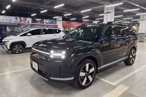 Hyundai SantaFe Hybrid mới ra mắt Việt Nam giảm 50 triệu đồng tại đại lý