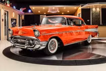 Chevrolet Bel Air đời 1957 cổ điển "gây sốt" giới đại gia hơn xe hiện đại