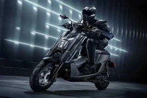 Yamaha EMF 2026 - xe máy điện đổi pin chạy 110 km/lần sạc