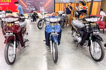 Mục sở thị xe máy Honda Dream NCX 2026 mới về Việt Nam